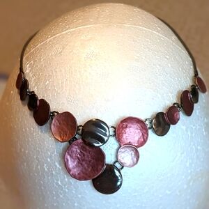 Caracol elegant hand painted metallic necklace